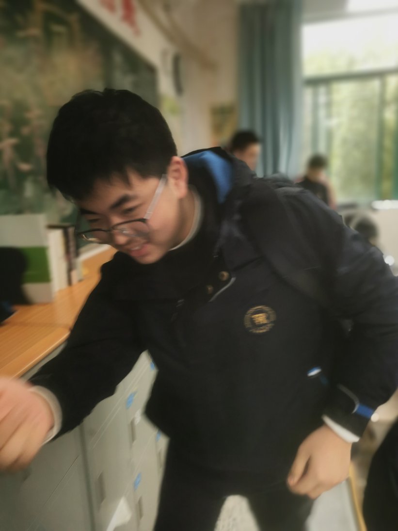 自由的闪电